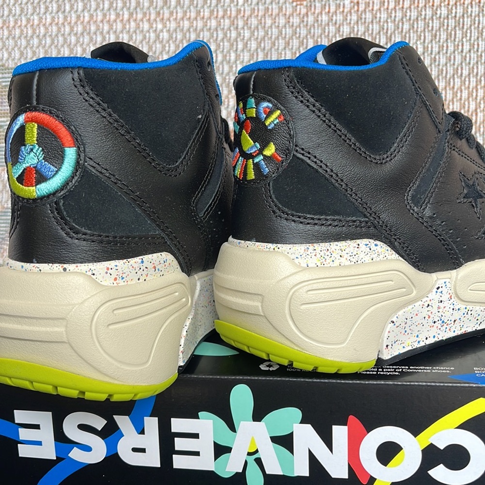 Converse WMNS 172194C
WEAPON CX MID
BLACK/CLOUD CREAM/LIME TWIST
Sneakers - Picture 15 of 16